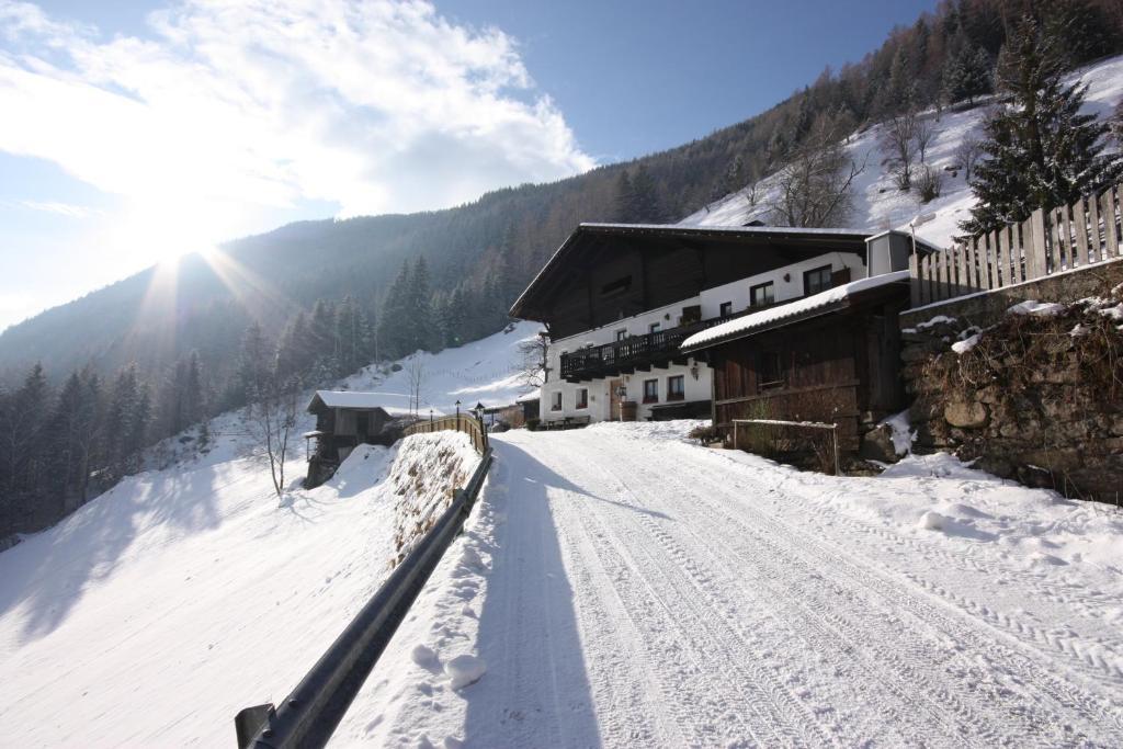 Lechnerhof Bed & Breakfast Lutago Exterior foto